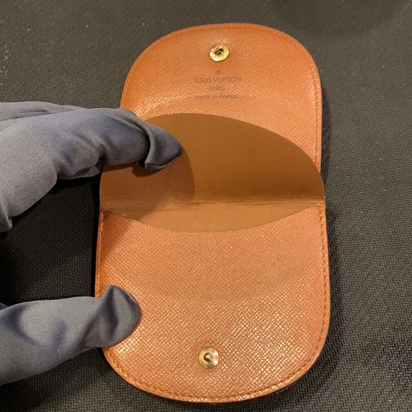 Louis Vuitton Coin Purse - Picture 5 of 16